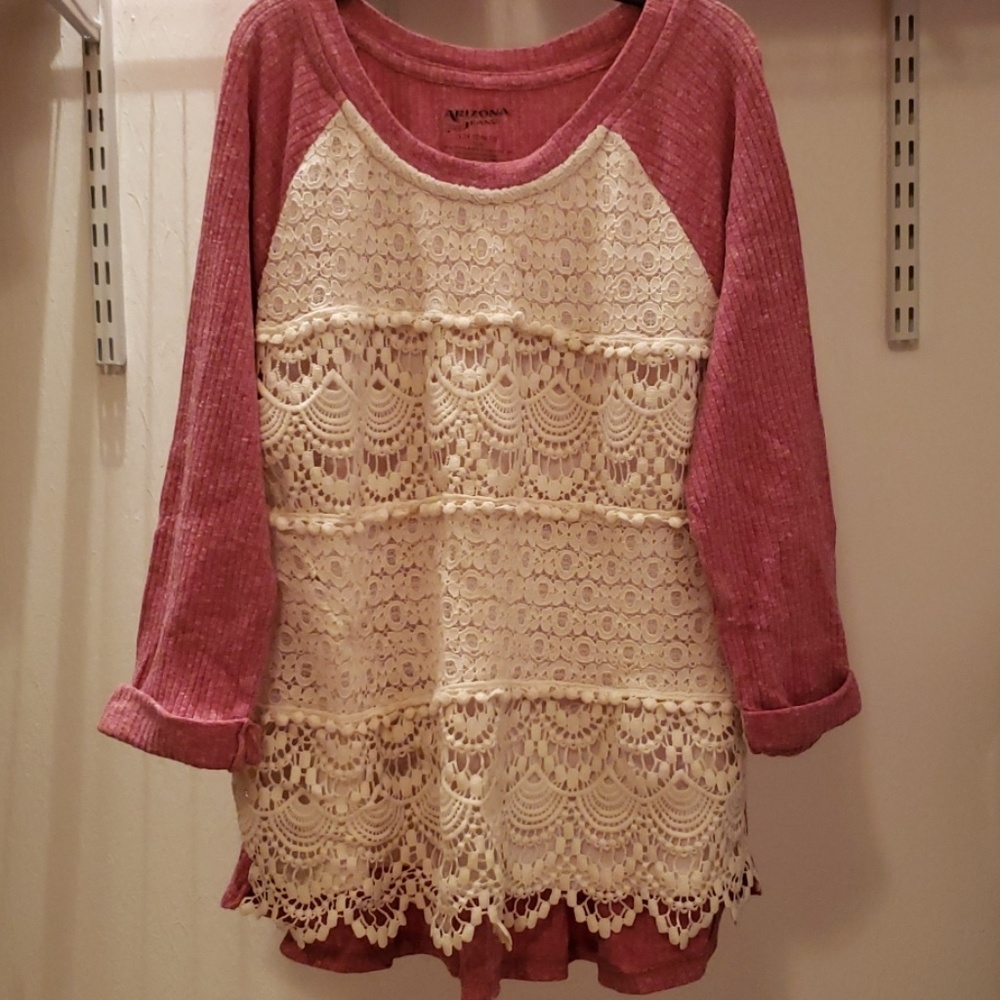 Lace inlay long sleeve tee